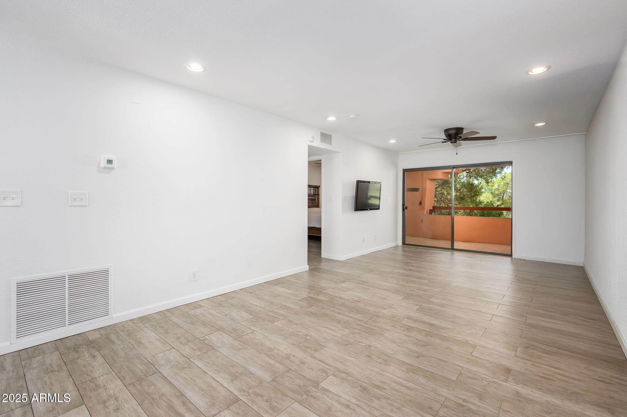 12212 N PARADISE VILLAGE Parkway S 428
