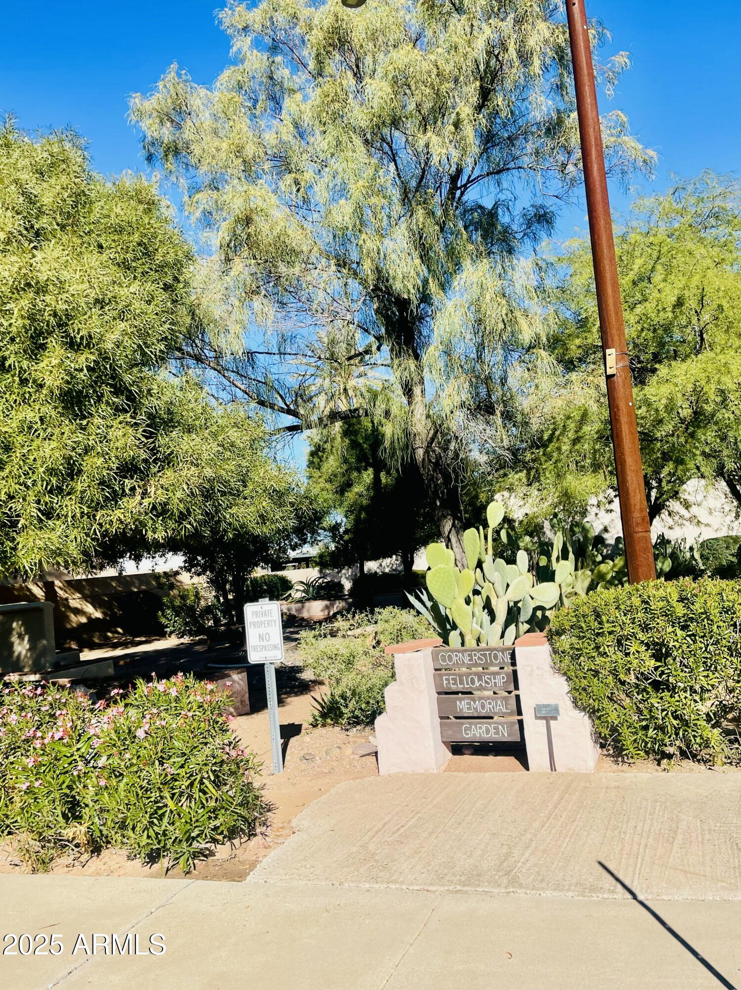 2902 N Geronimo Avenue