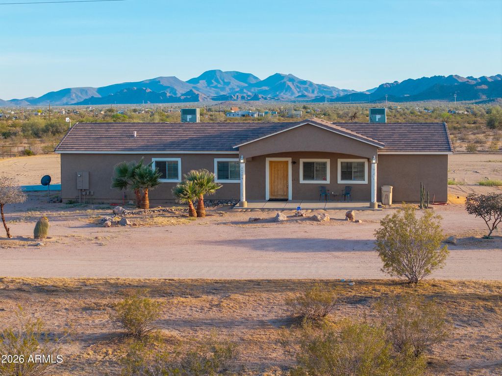 Photo of 54463 W Sunburst Street, Maricopa, AZ 85139 (MLS # 6999900)