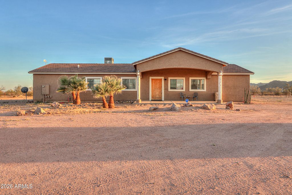 Photo of 54463 W Sunburst Street, Maricopa, AZ 85139 (MLS # 6999900)