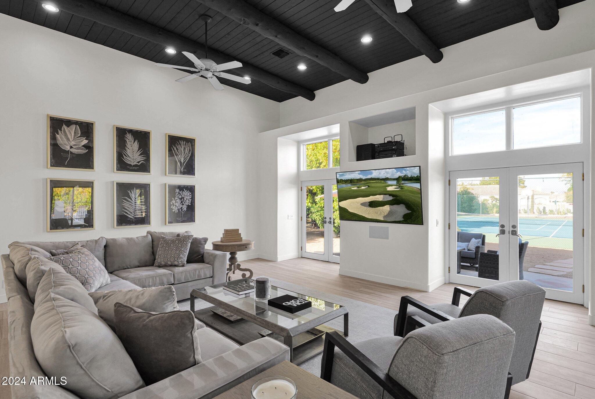 6834 E BELMONT Circle