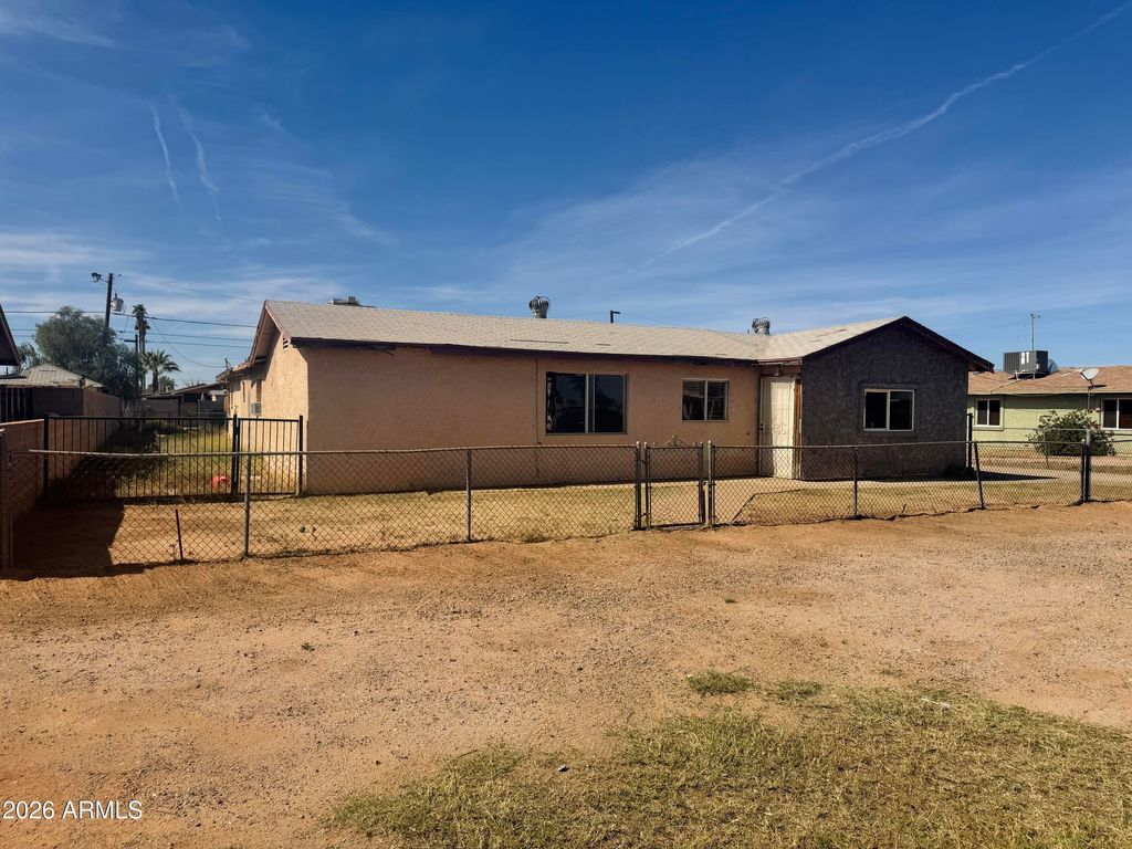 Photo of 221 N Roosevelt Avenue, Casa Grande, AZ 85122 (MLS # 6990511)