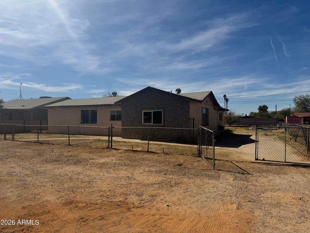 Photo of 221 N Roosevelt Avenue, Casa Grande, AZ 85122 (MLS # 6990511)