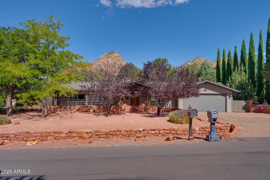 Photo of 280 Flaming Arrow Way, Sedona, AZ 86336 (MLS # 7074099)