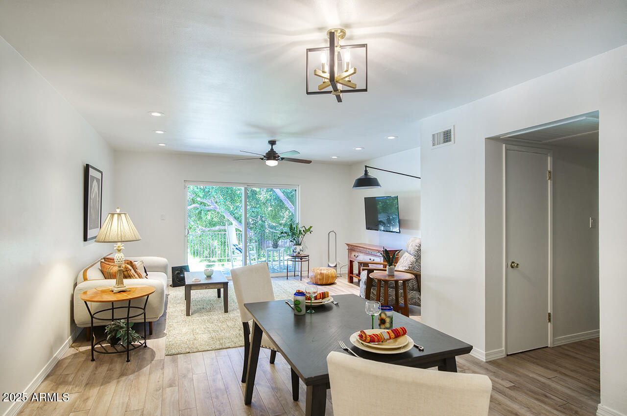 Phoenix, Arizona 85013, United States, 2 Bedrooms Bedrooms, ,2 BathroomsBathrooms,Residential,Active,152416