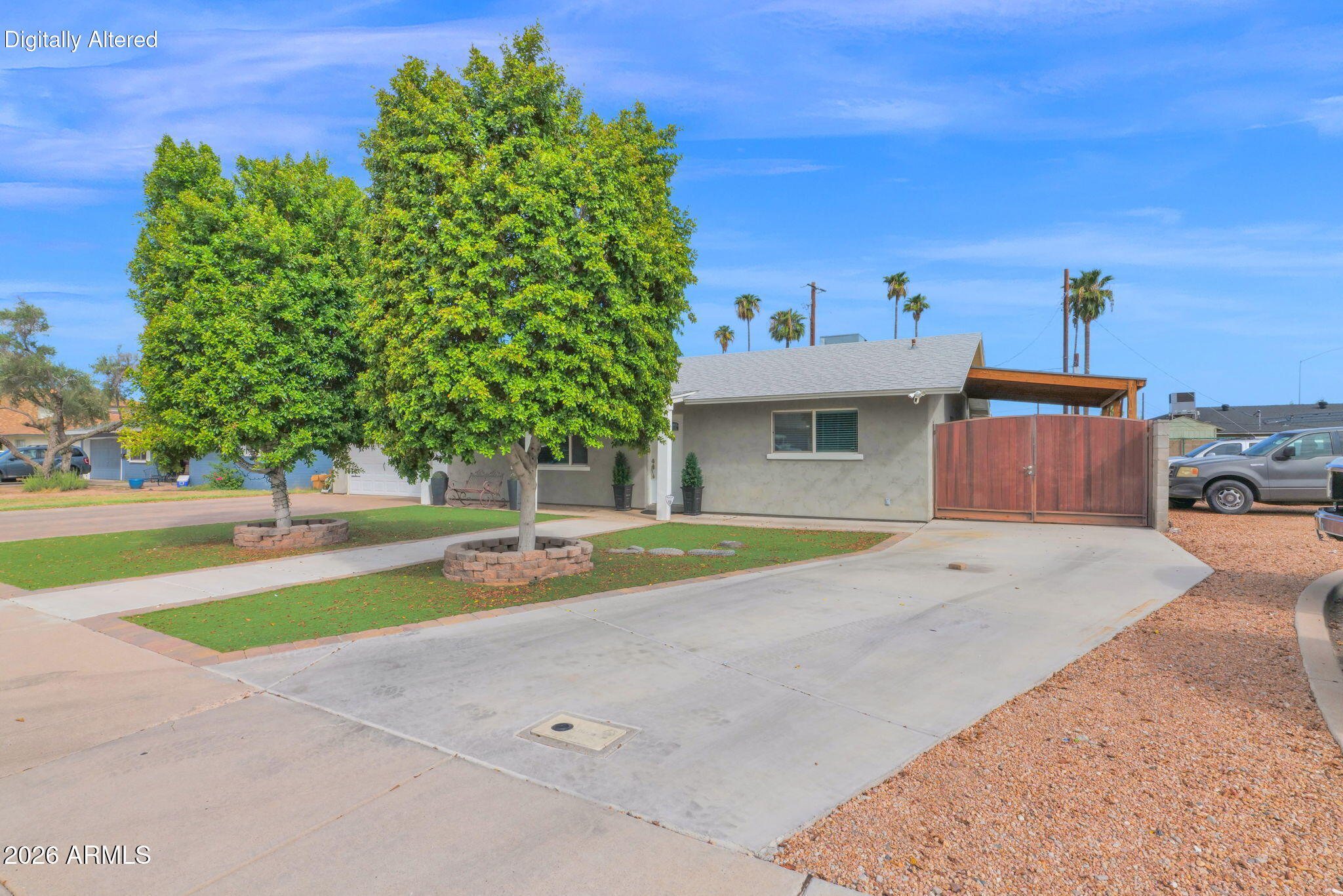 1946 E MARILYN Avenue