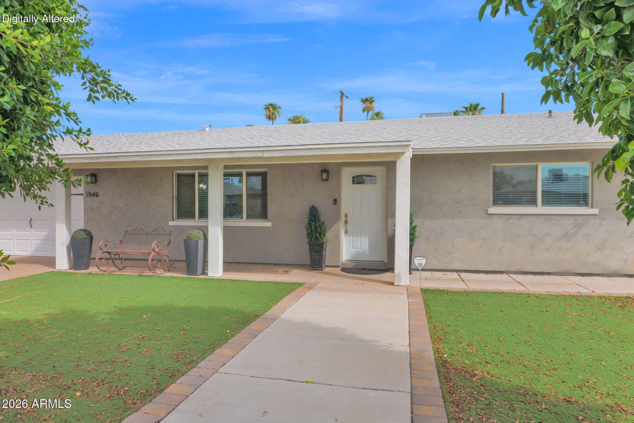 1946 E MARILYN Avenue