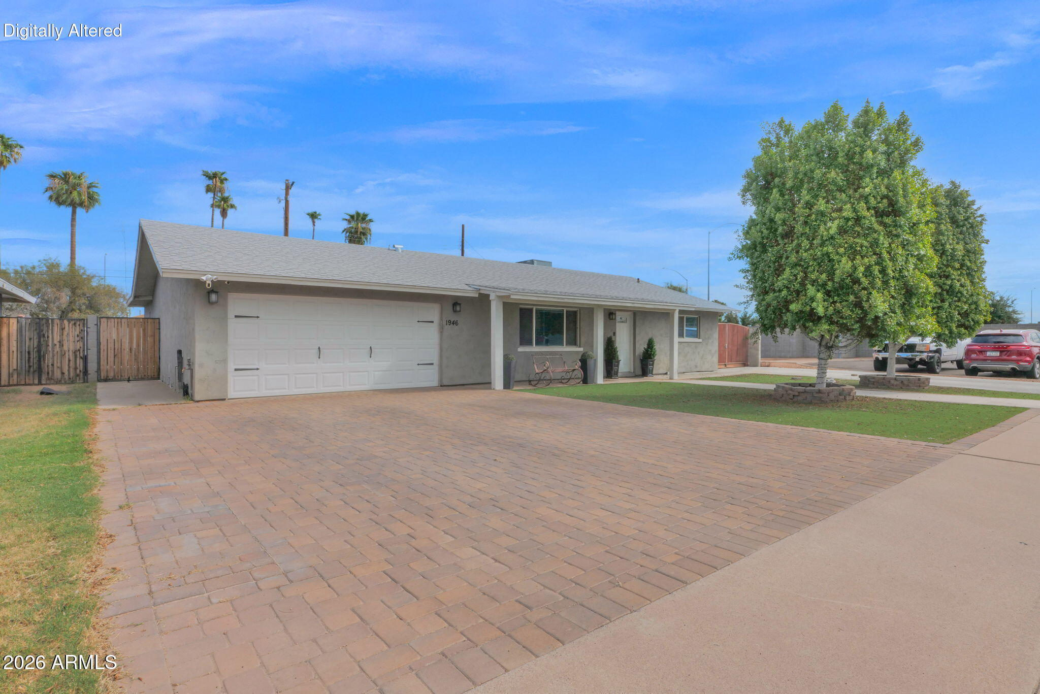 1946 E MARILYN Avenue