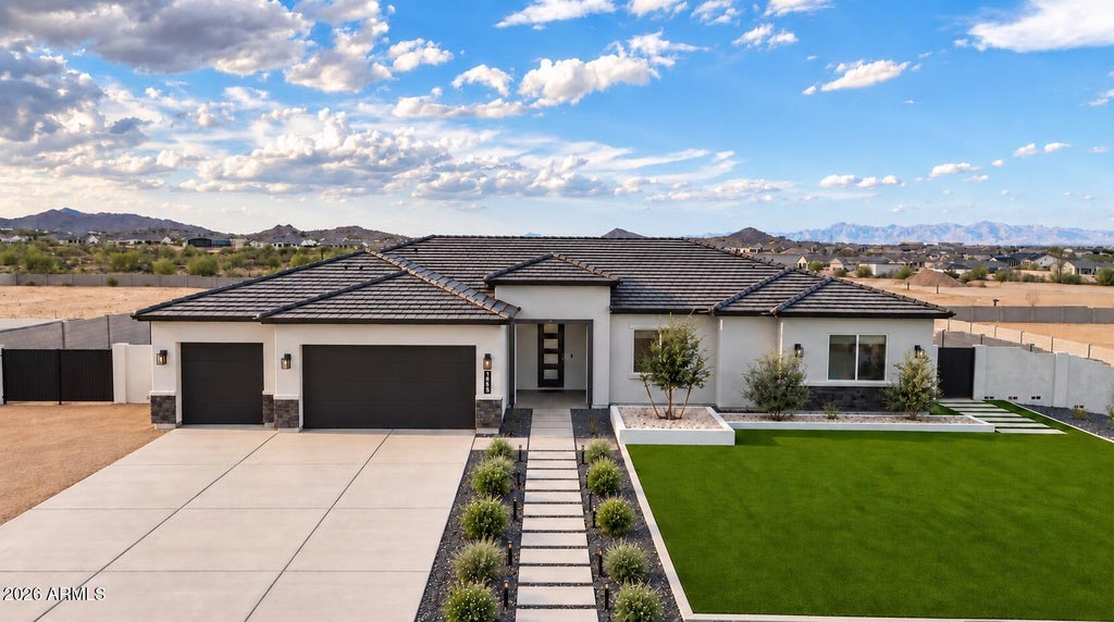 Photo of 1858 W Lucky Lane, Queen Creek, AZ 85144 (MLS # 7077629)