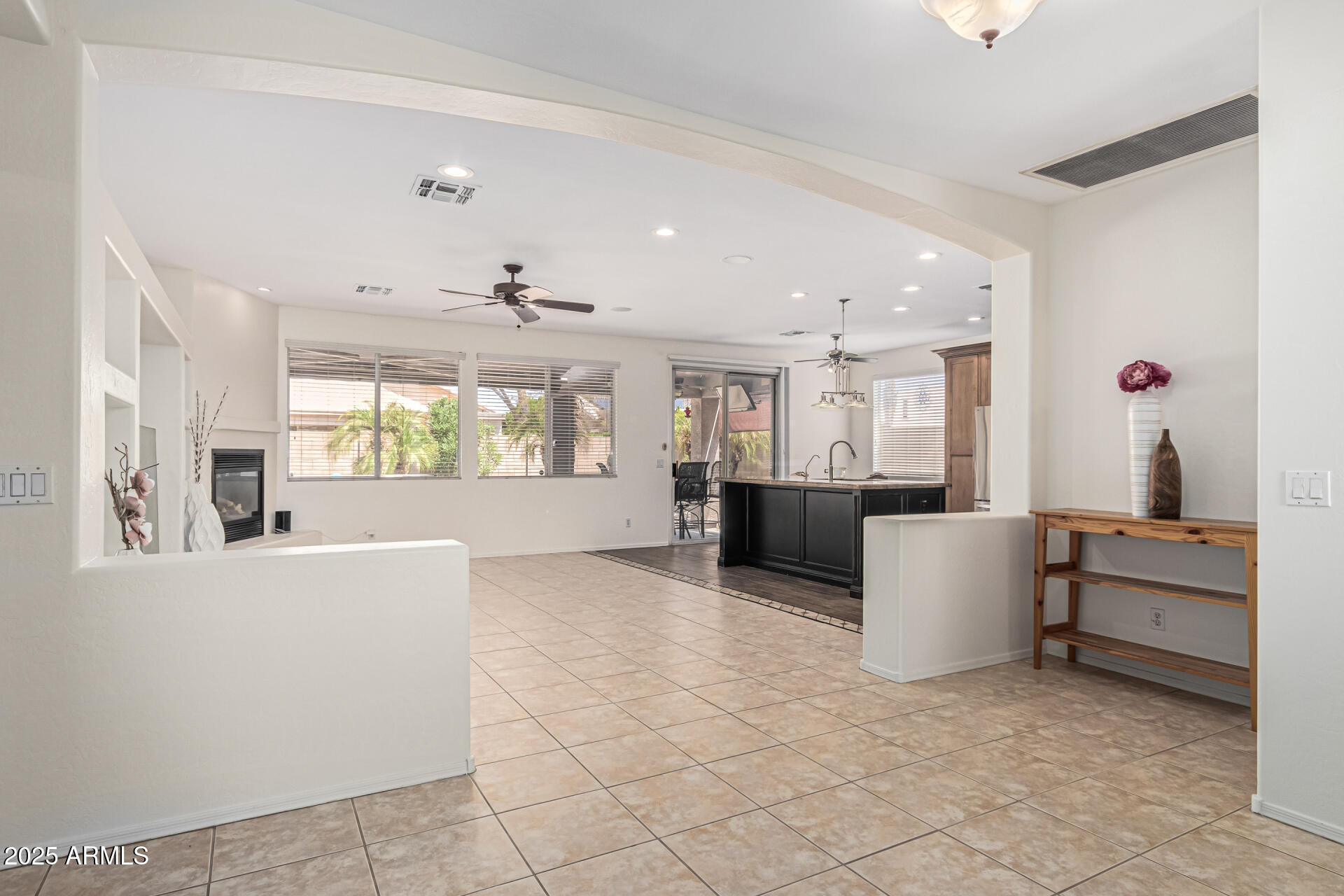 3414 E SANTA FE Lane