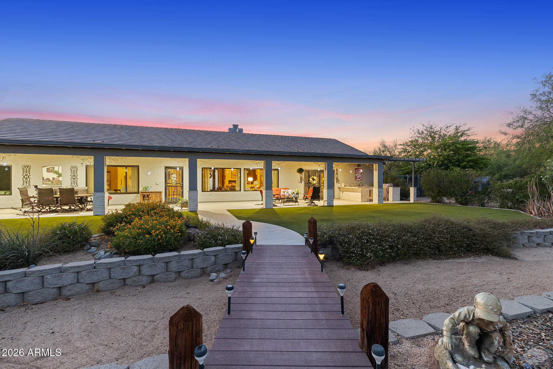 LA TIERRA PROMETIDA - Residential