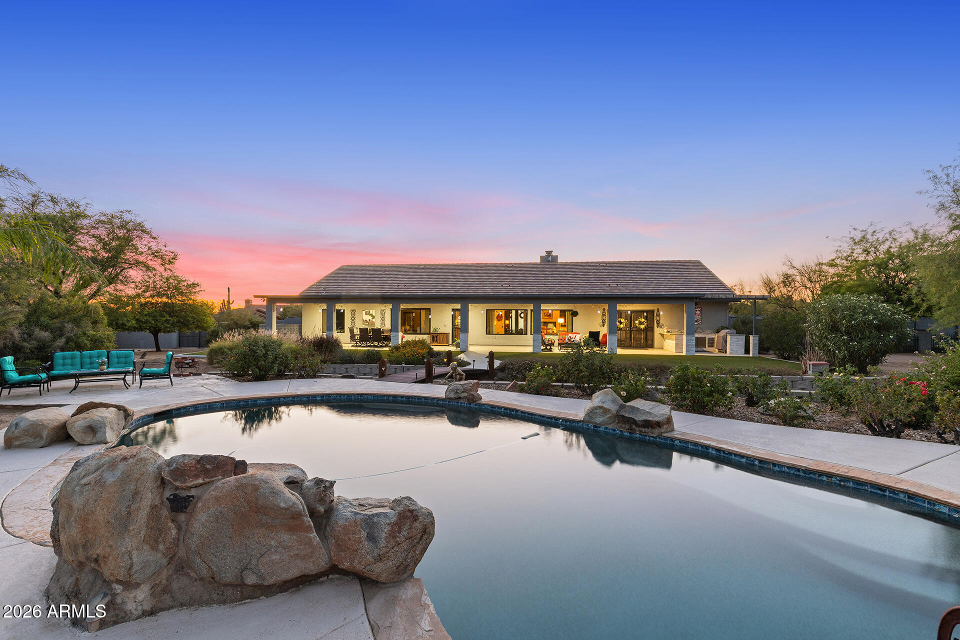 4839 E CALLE DE LOS ARBOLES --