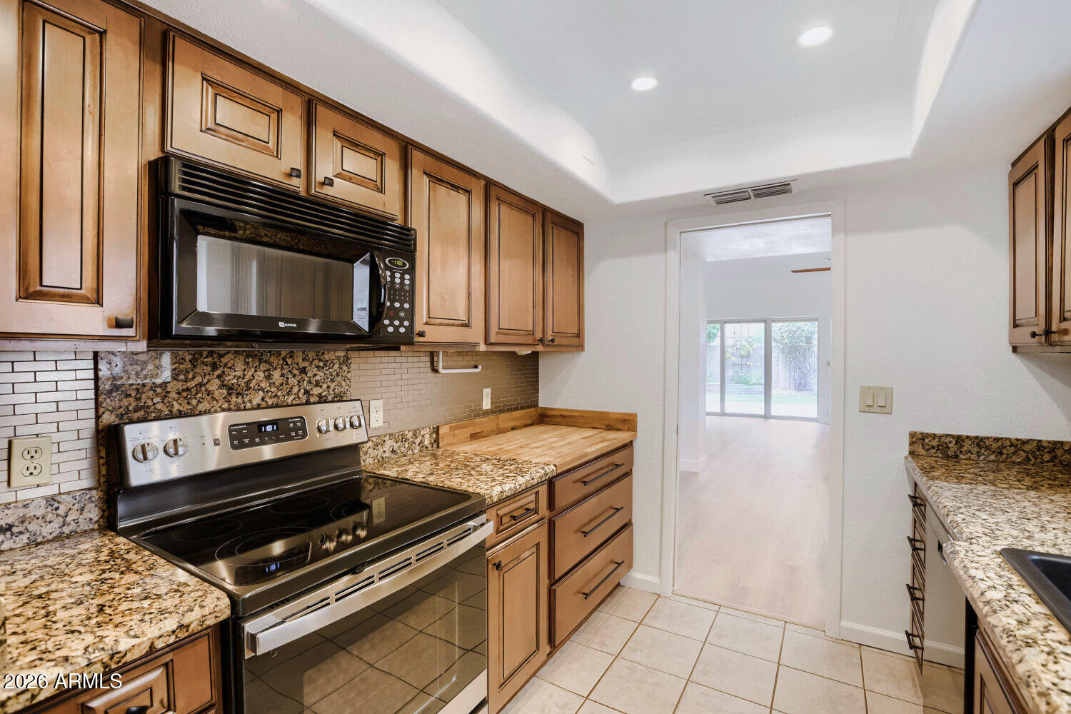 4105 E LARKSPUR Drive