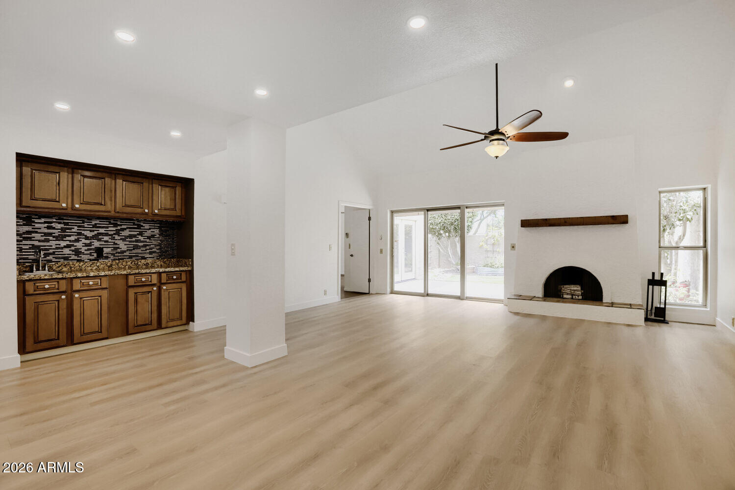 4105 E LARKSPUR Drive
