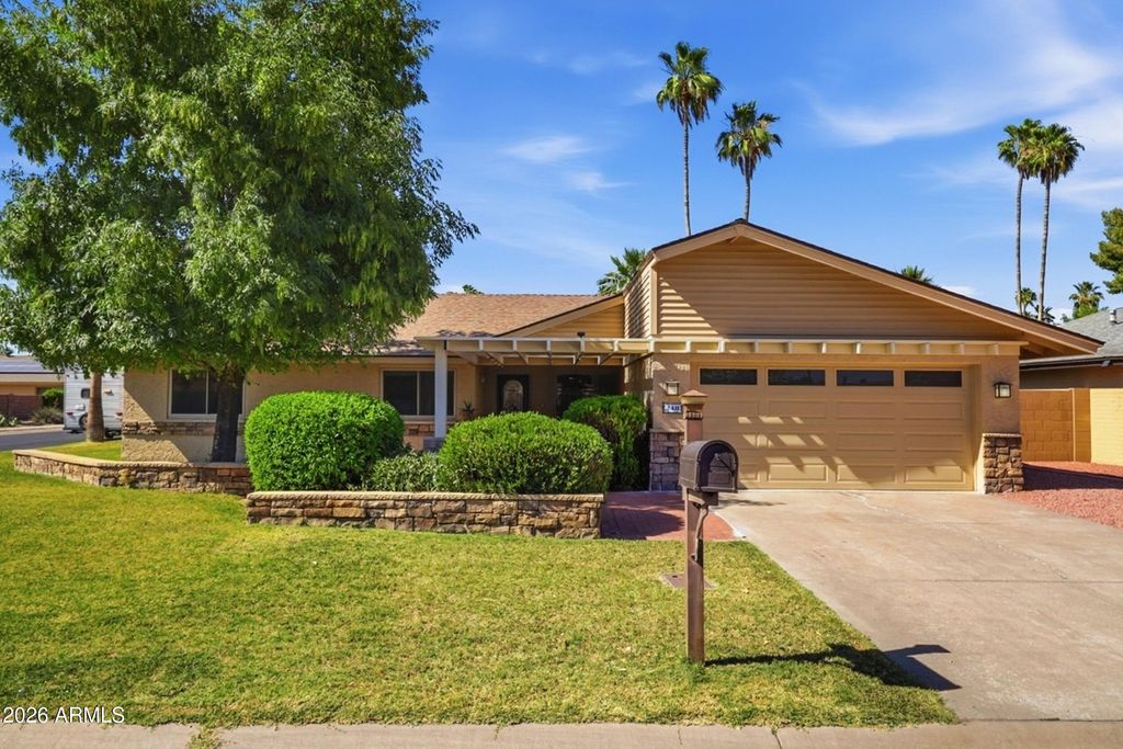 Photo of 240 N Ancora Drive N, Litchfield Park, AZ 85340 (MLS # 7009395)