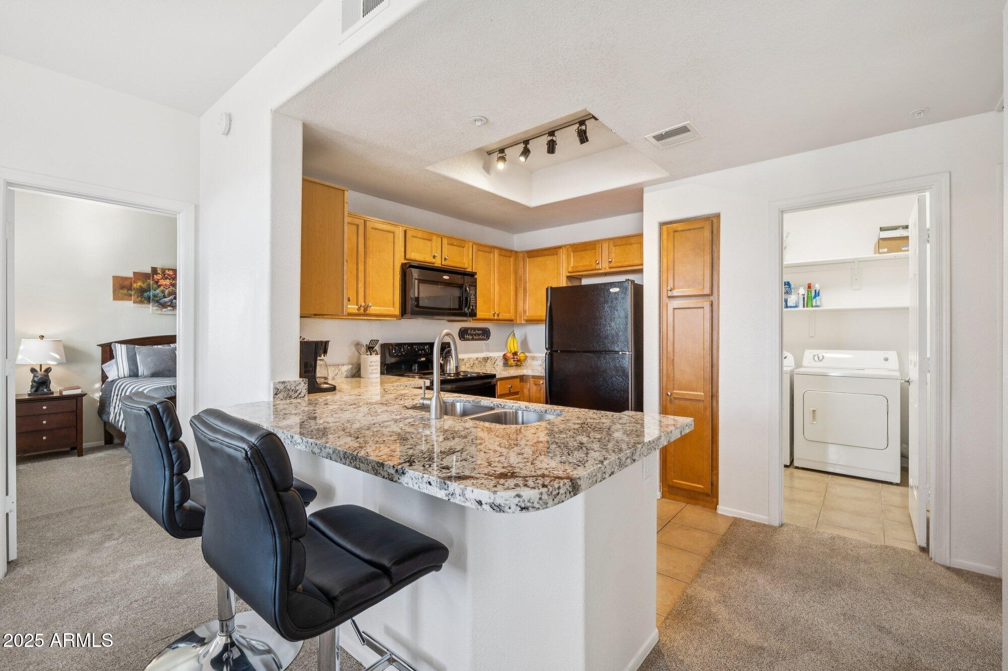 3830 E LAKEWOOD Parkway 3022