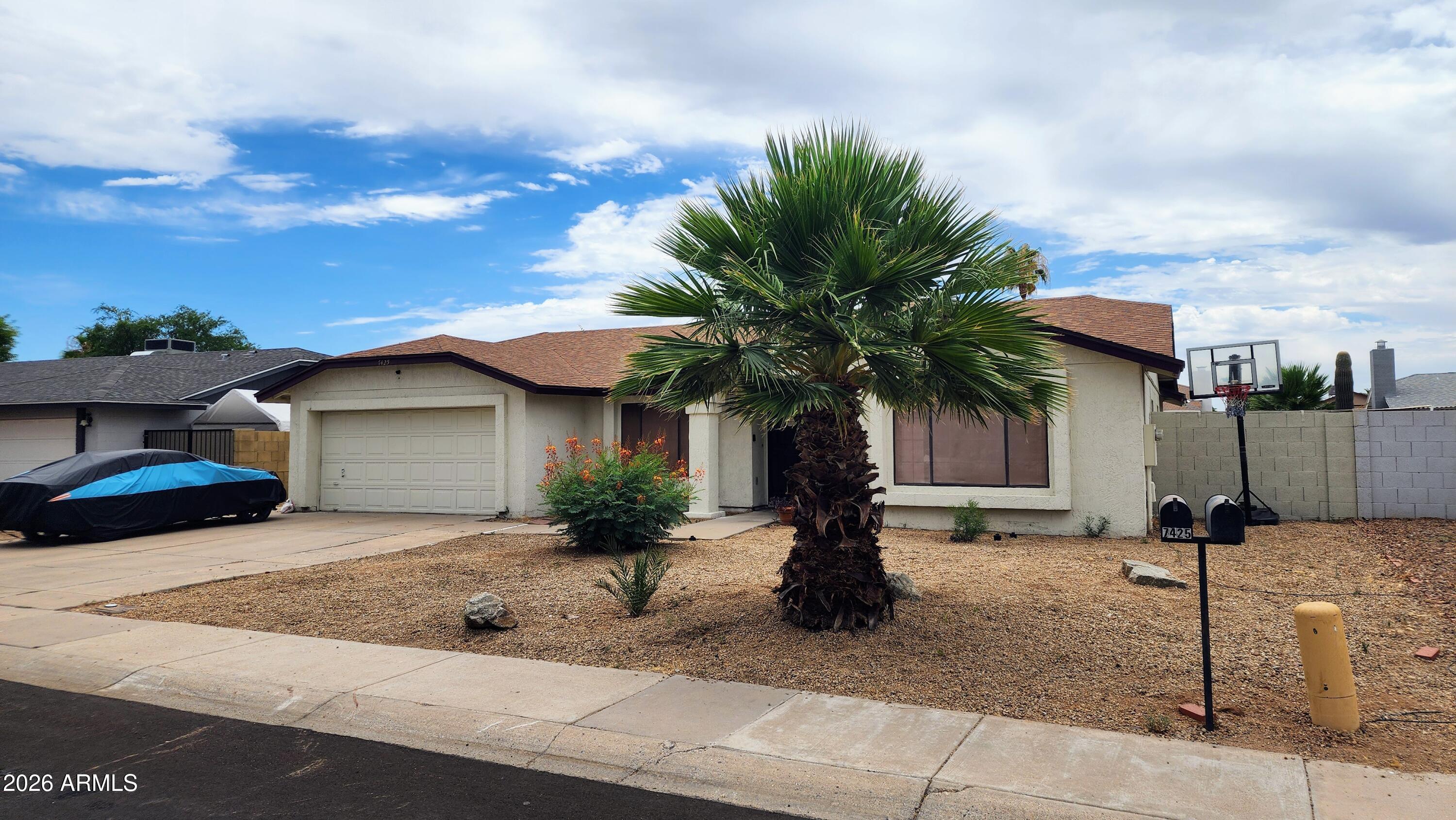 7425 W JENAN Drive