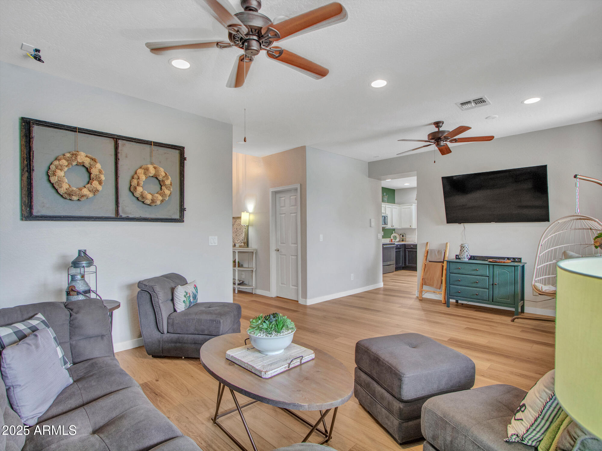 Anthem, Arizona 85086, United States, 4 Bedrooms Bedrooms, ,3 BathroomsBathrooms,Residential,Active,198467