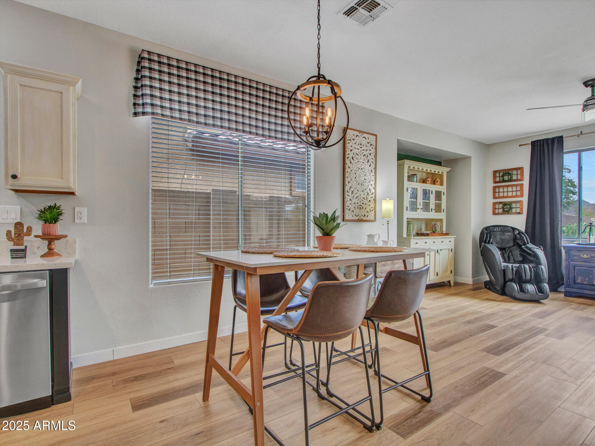 Anthem, Arizona 85086, United States, 4 Bedrooms Bedrooms, ,3 BathroomsBathrooms,Residential,Active,198467