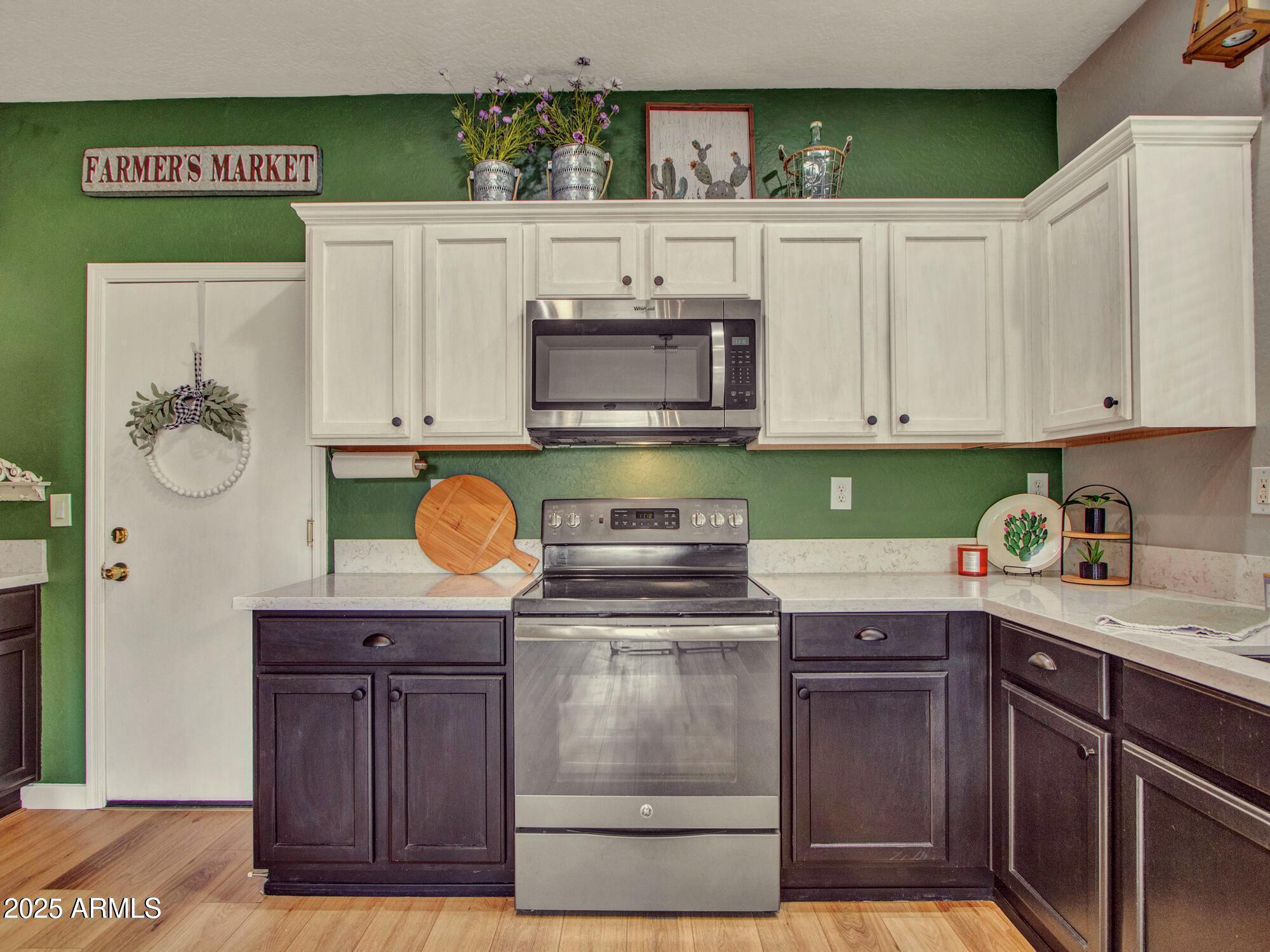 Anthem, Arizona 85086, United States, 4 Bedrooms Bedrooms, ,3 BathroomsBathrooms,Residential,Active,198467