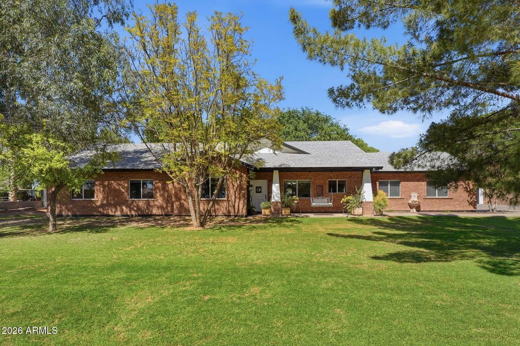 Photo of 2076 E Willis Road, Gilbert, AZ 85297 (MLS # 6995734)