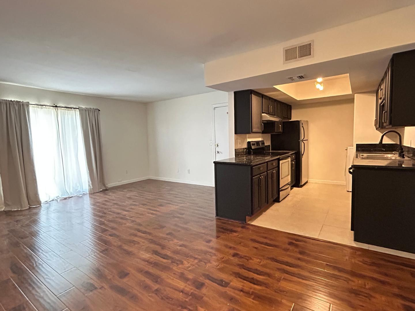 740 W ELM Street 235