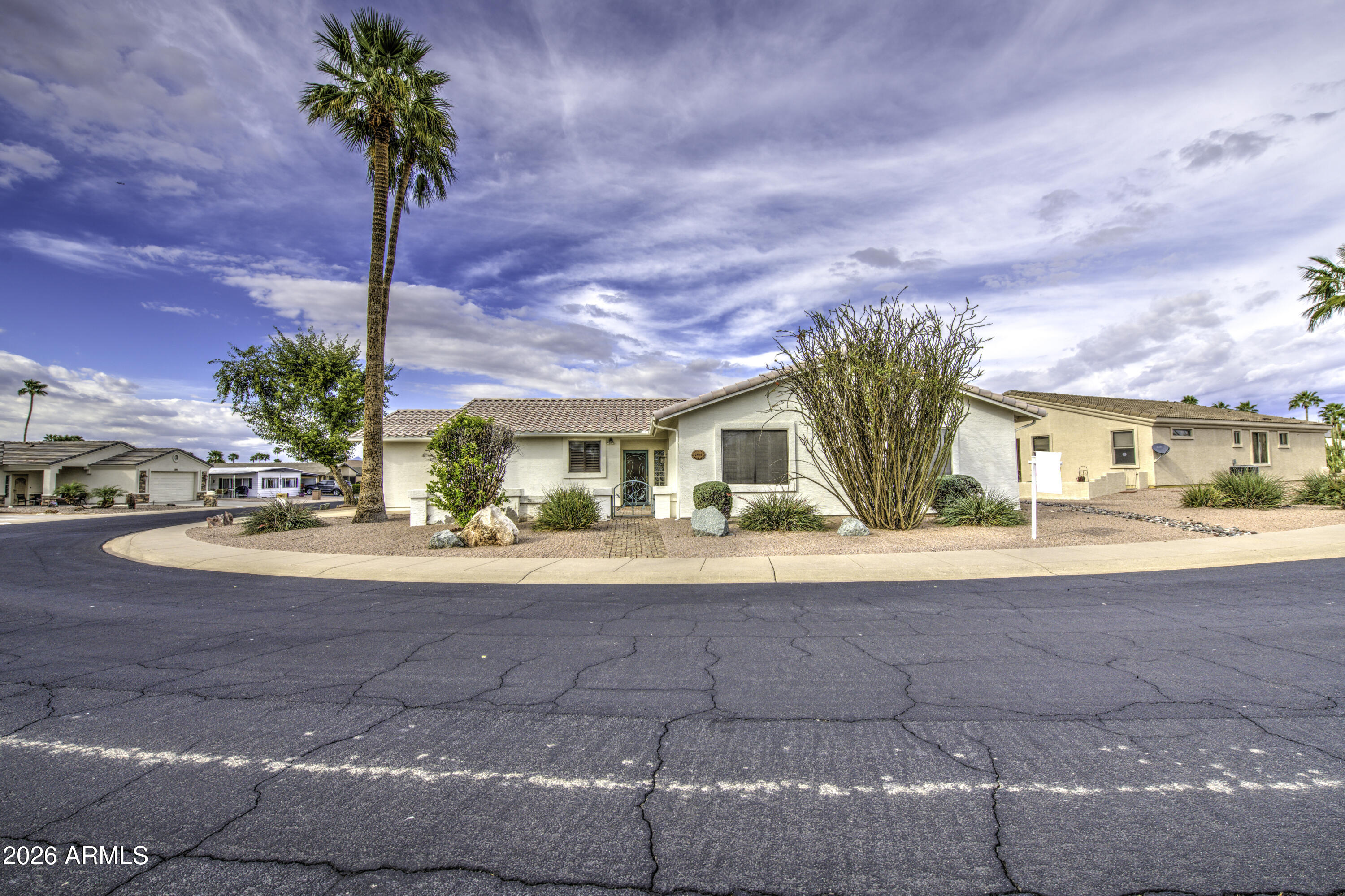 2565 N ARMOUR Avenue N