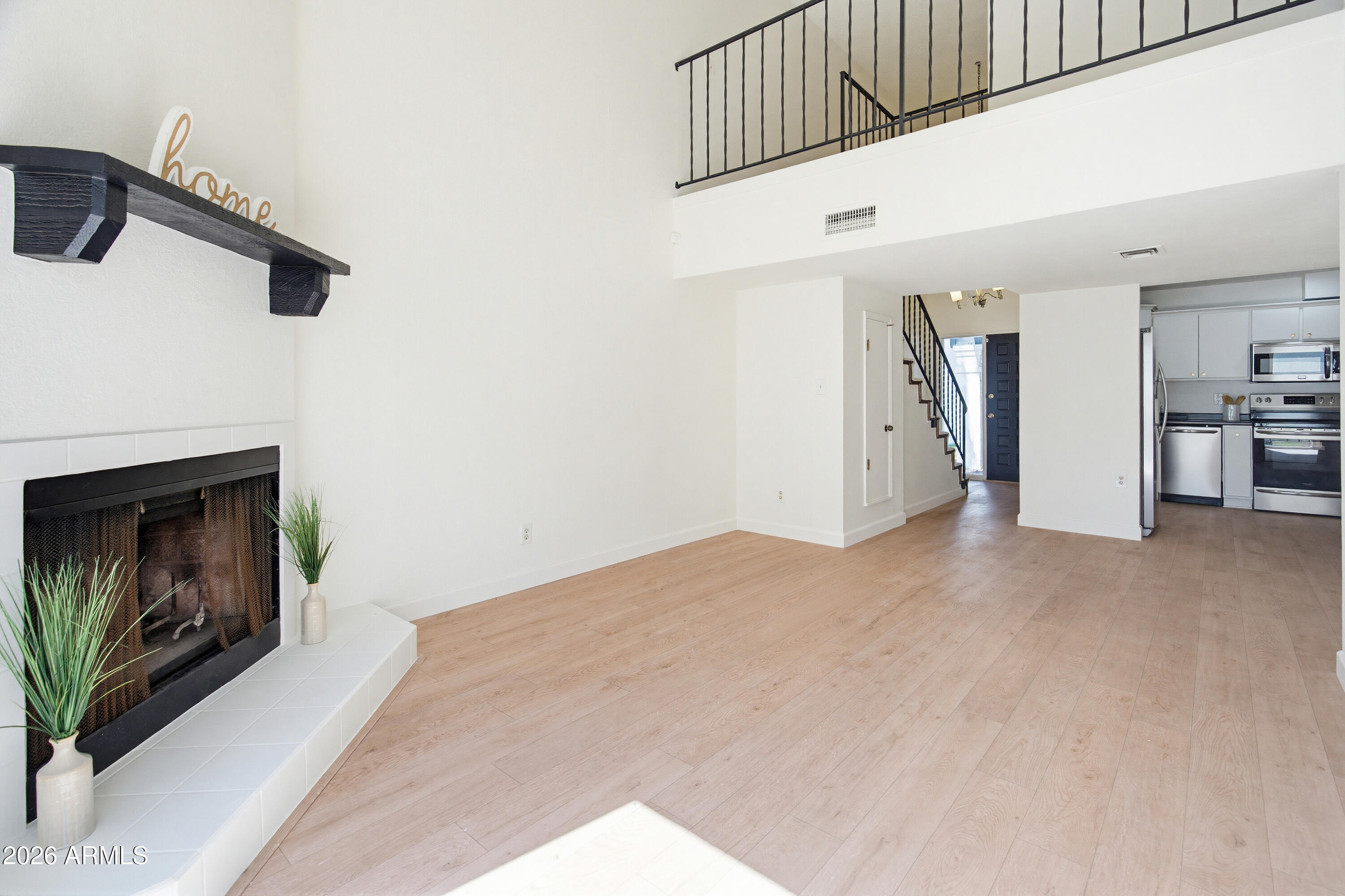 4919 E Edgemont Avenue