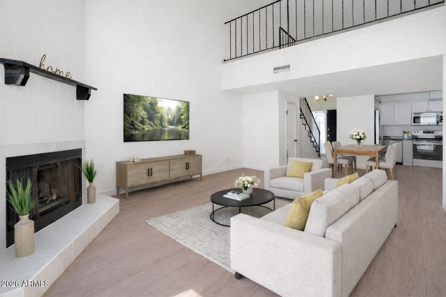 4919 E Edgemont Avenue