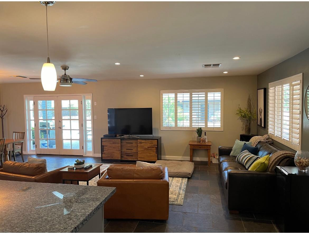 2820 N 56th Place