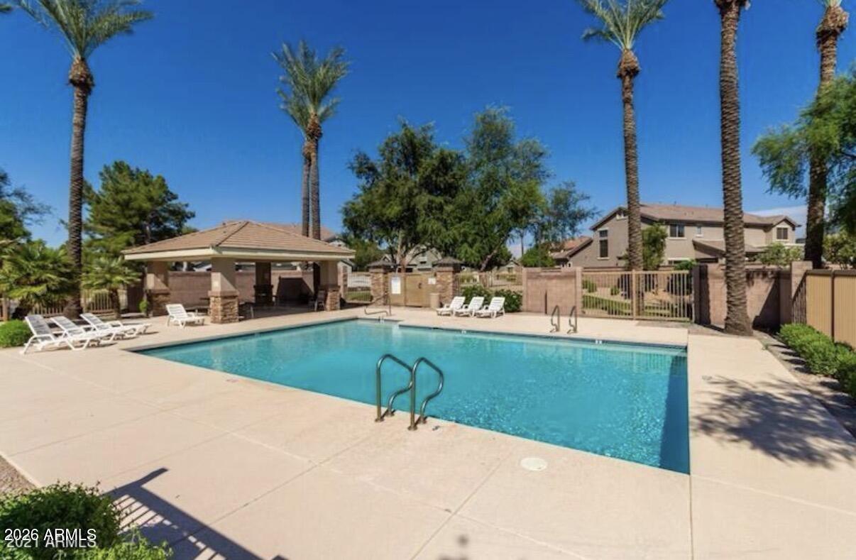 1050 E REDWOOD Drive