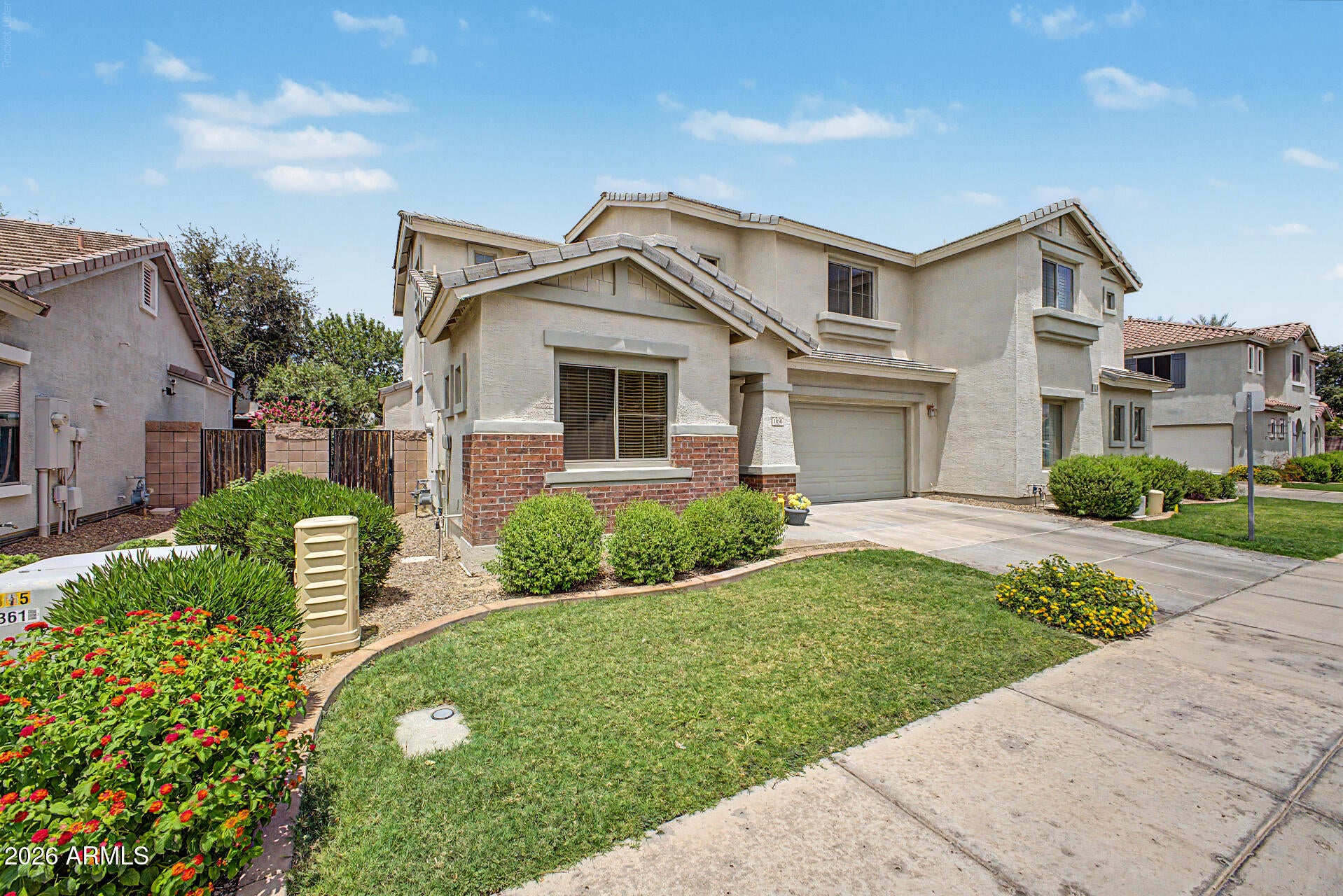1050 E REDWOOD Drive