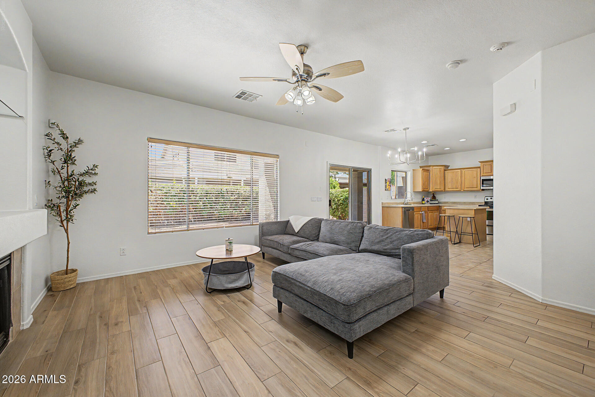 1050 E REDWOOD Drive