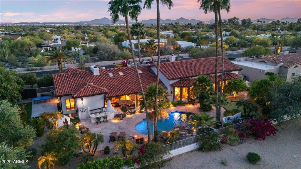 Photo of 8514 E Country Club Trail, Scottsdale, AZ 85255 (MLS # 6859017)