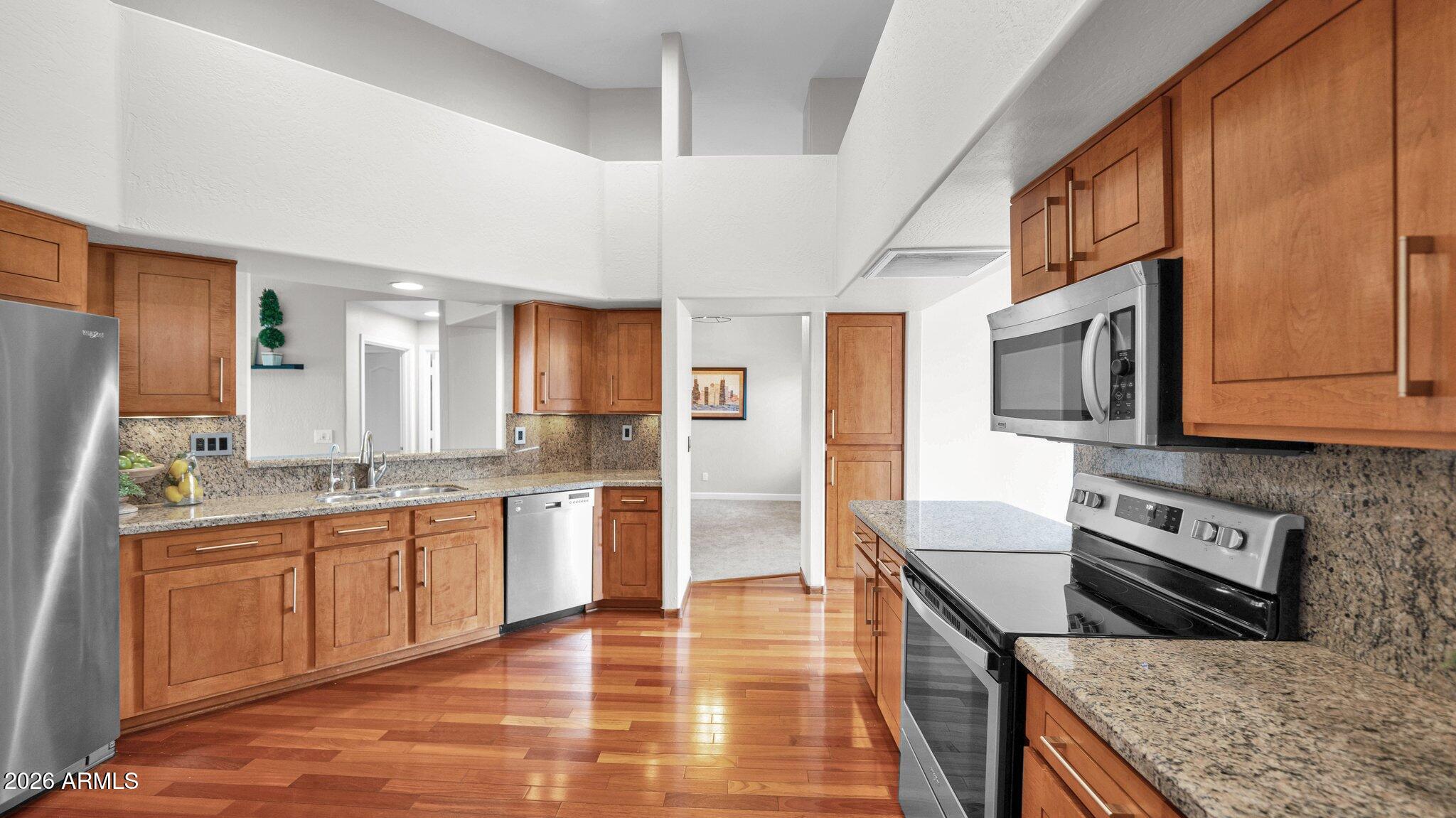 1747 E NORTHERN Avenue 277