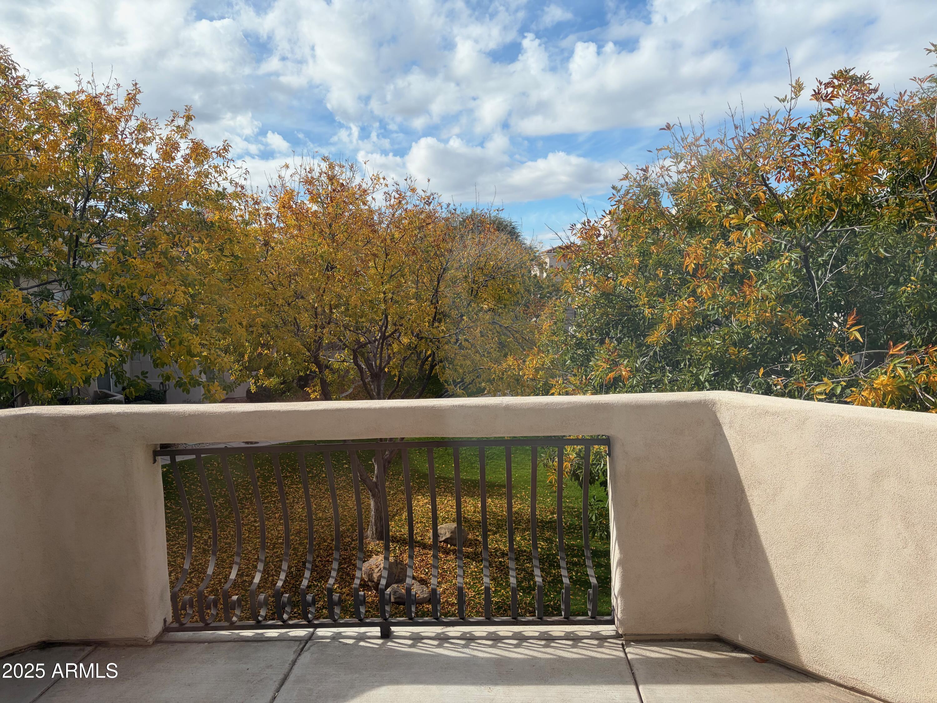 1747 E NORTHERN Avenue 277