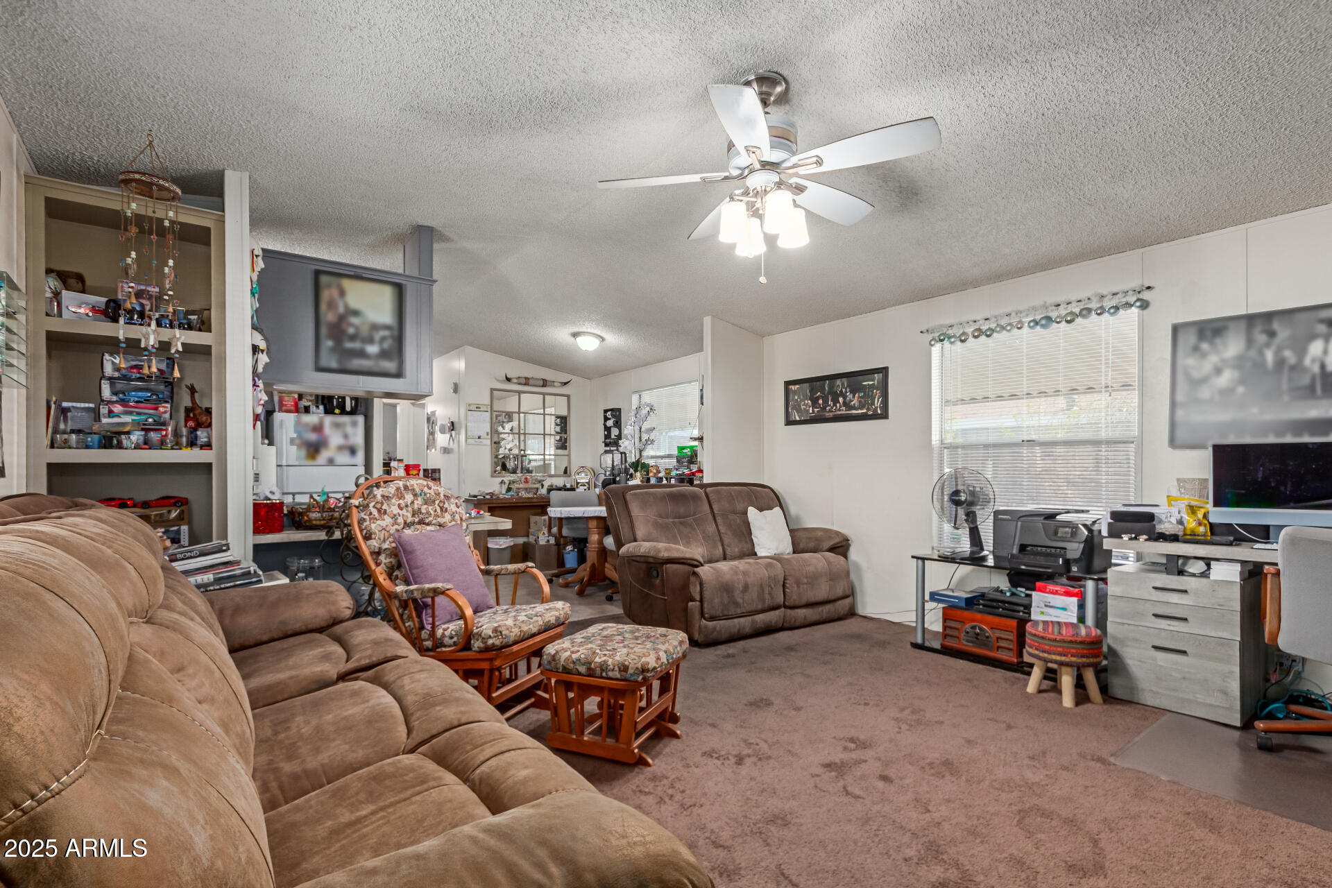 1221 N DYSART Road 42