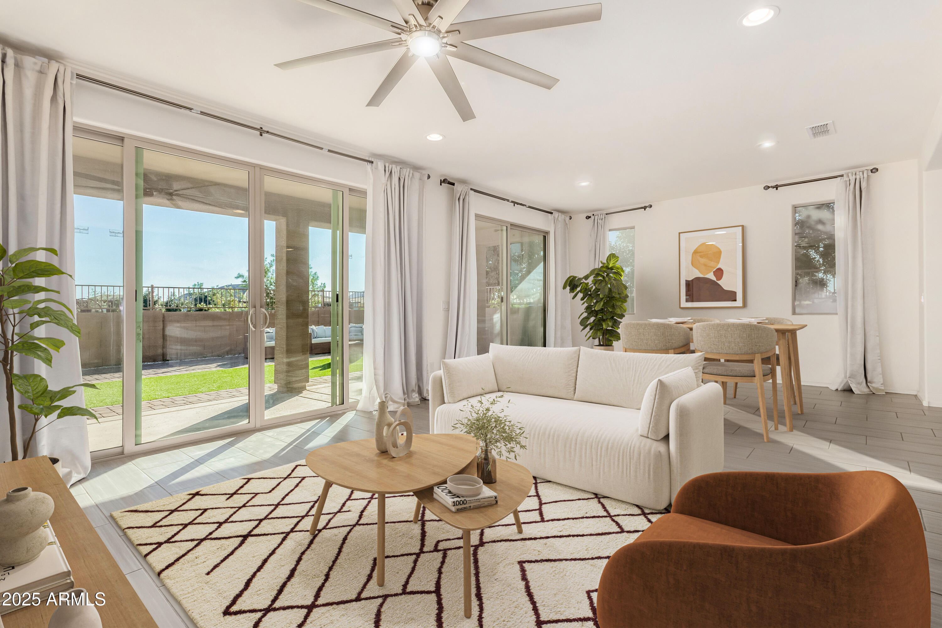 23047 E CALLE DE FLORES --