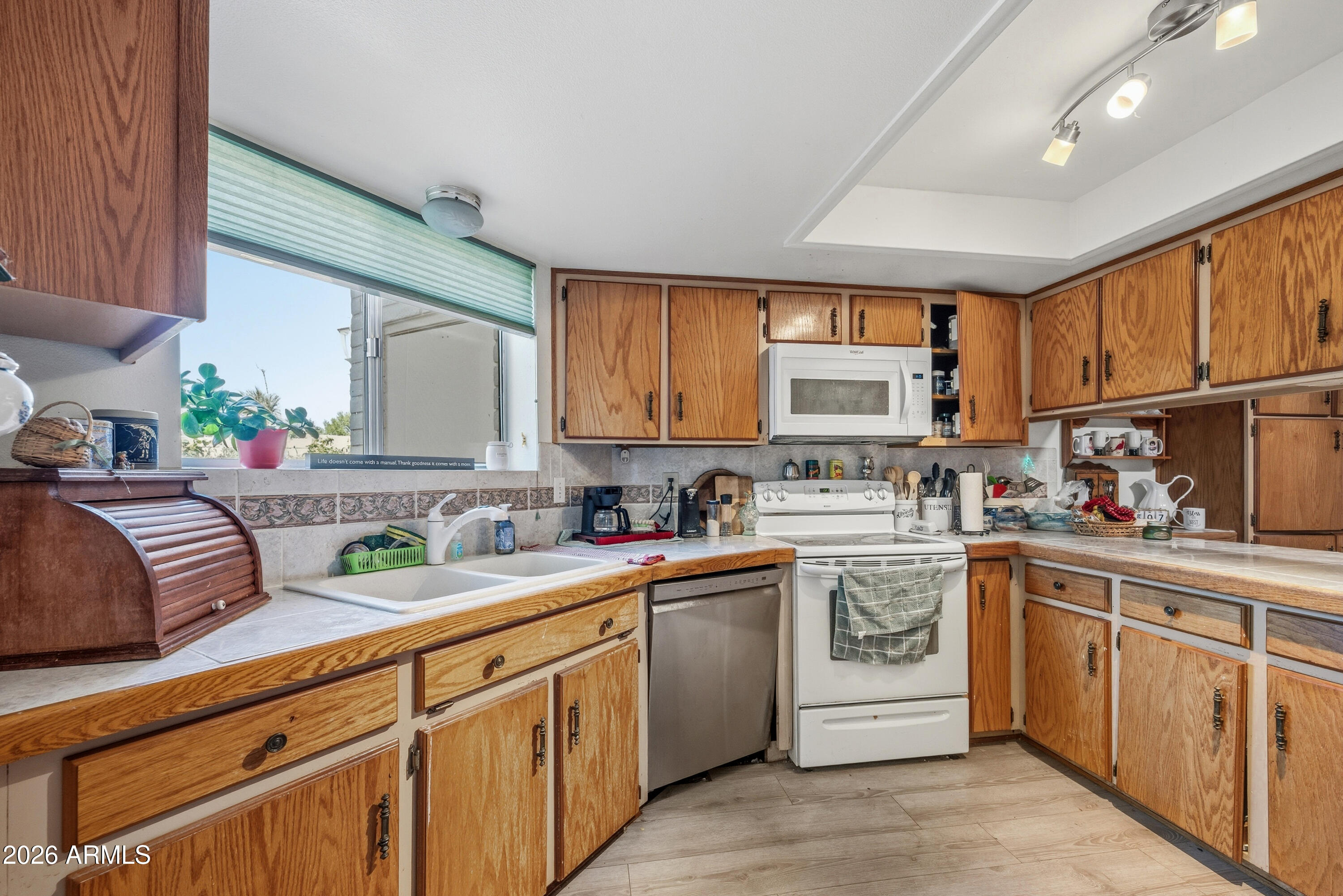 THE GREENWAYS UNIT 1 - Residential