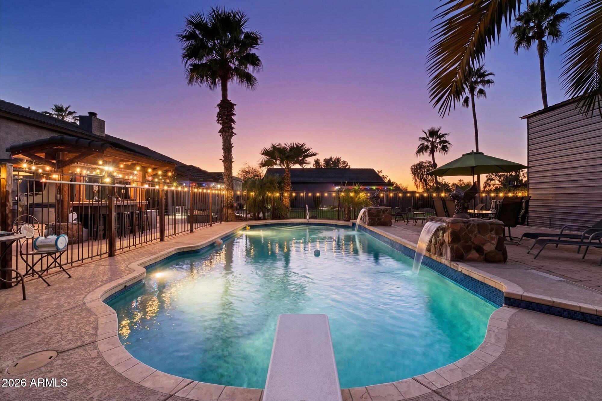 2352 E FLORIAN Circle