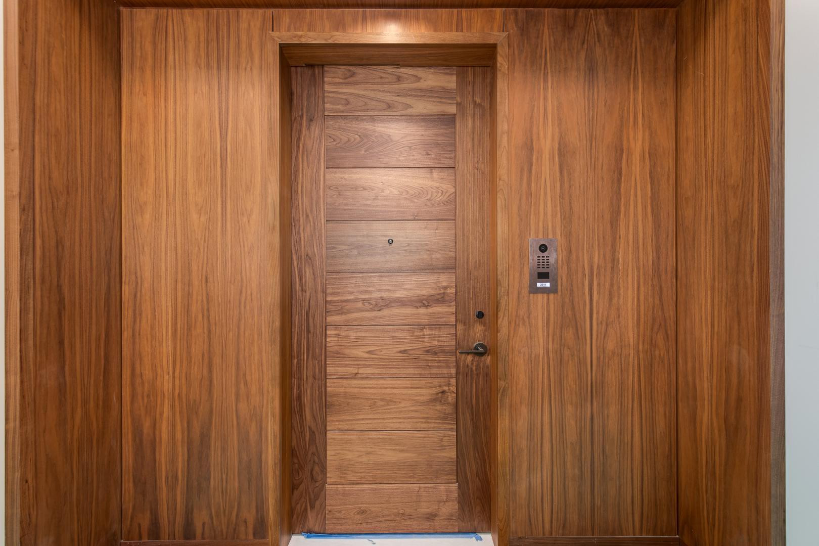 6587 N Palmeraie Boulevard Unit 2011