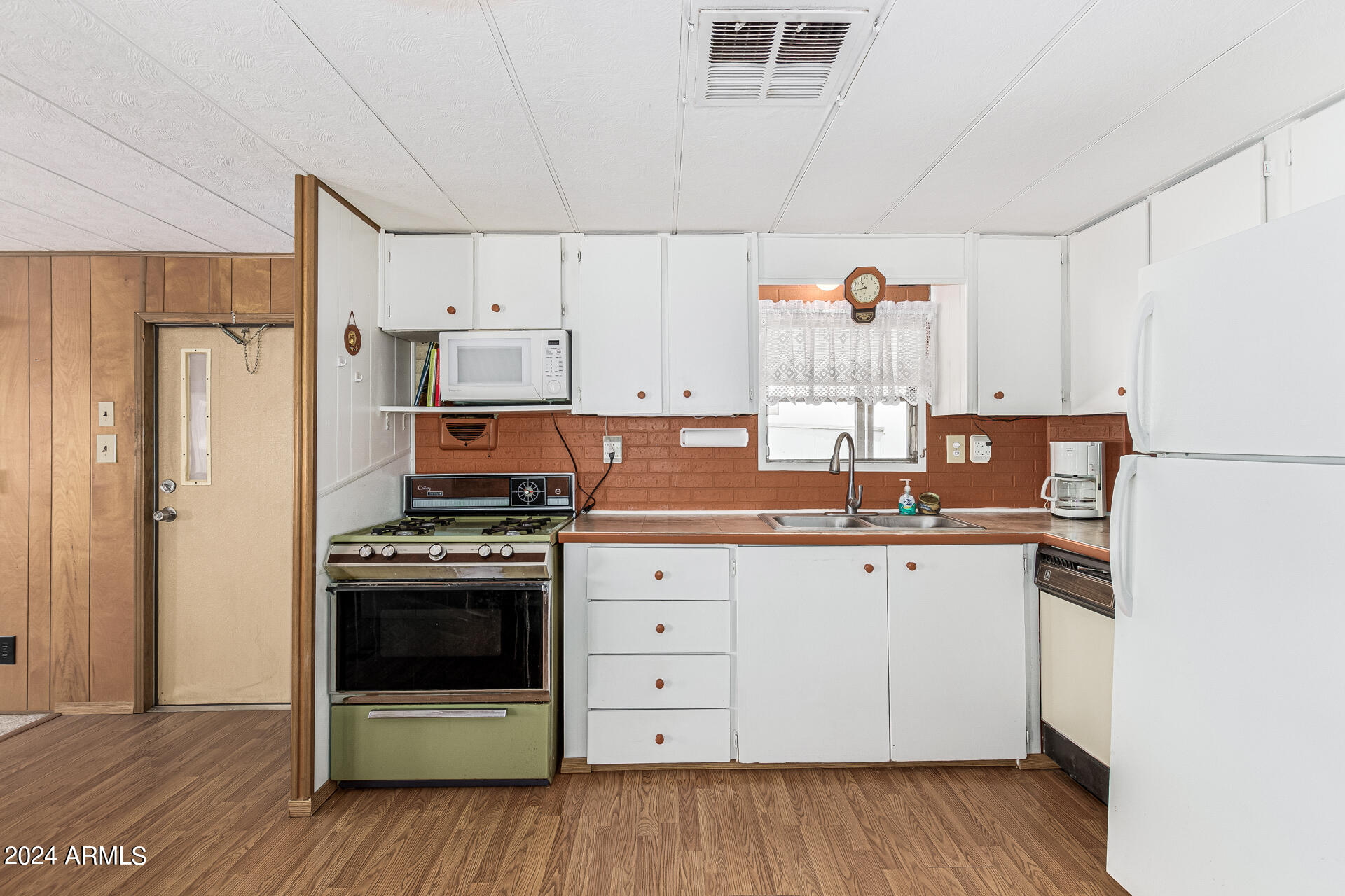 305 S VAL VISTA Drive 202