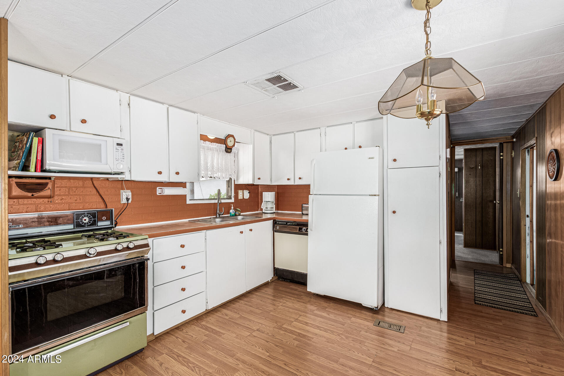 305 S VAL VISTA Drive 202
