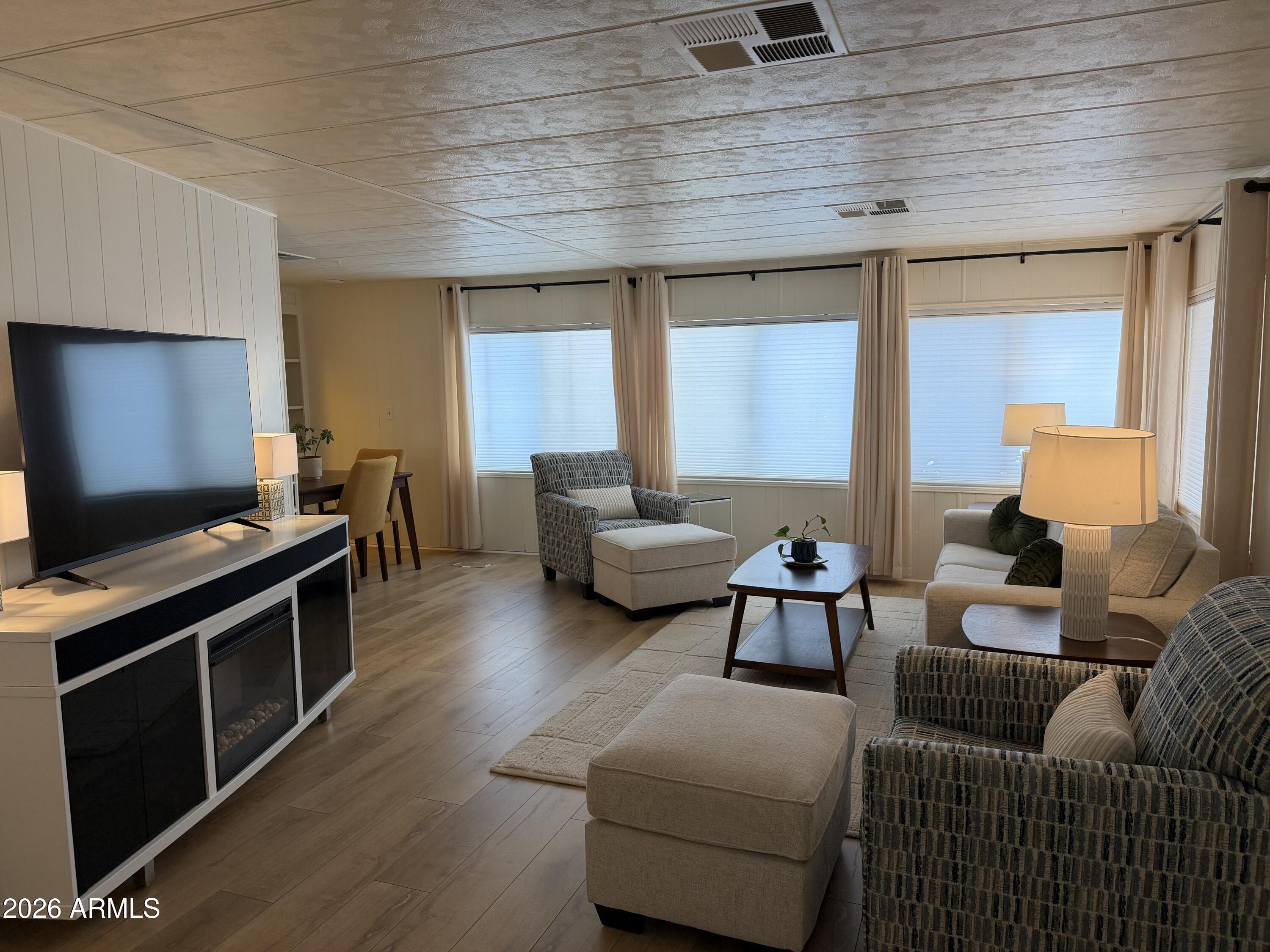 11811 N 19TH Avenue 24