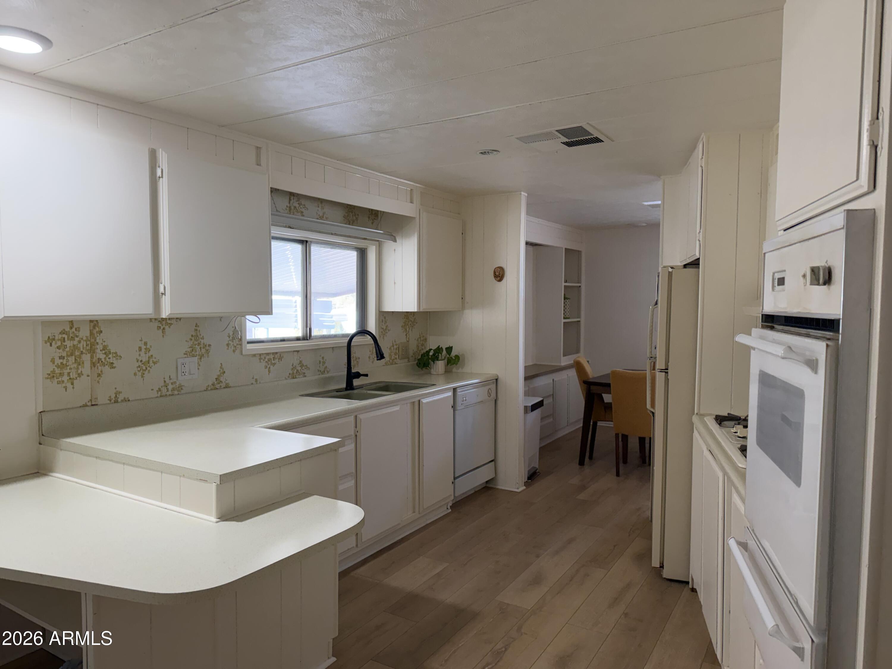 11811 N 19TH Avenue 24