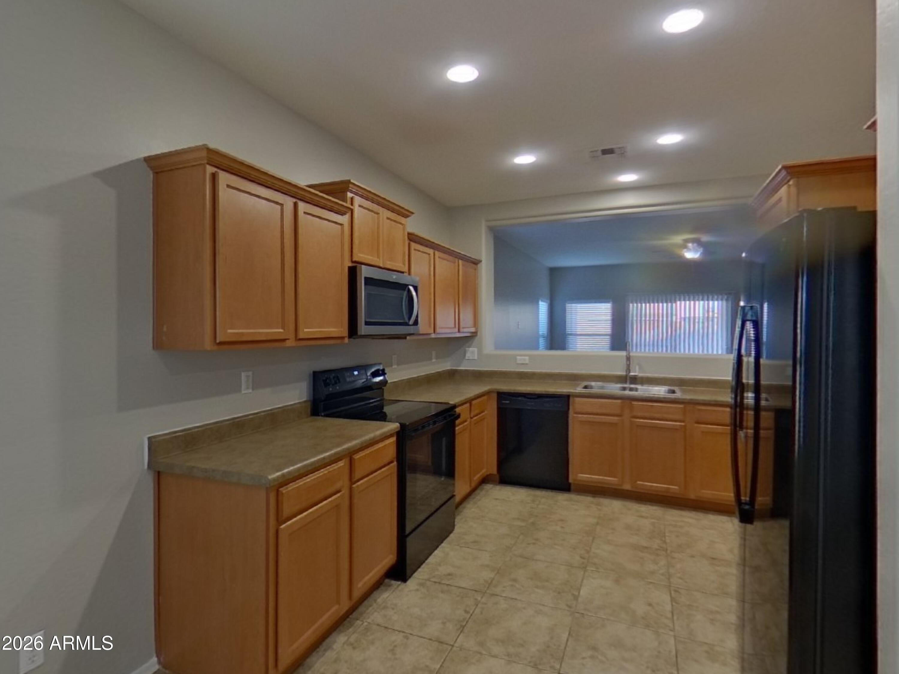 42756 W ELIZABETH Avenue