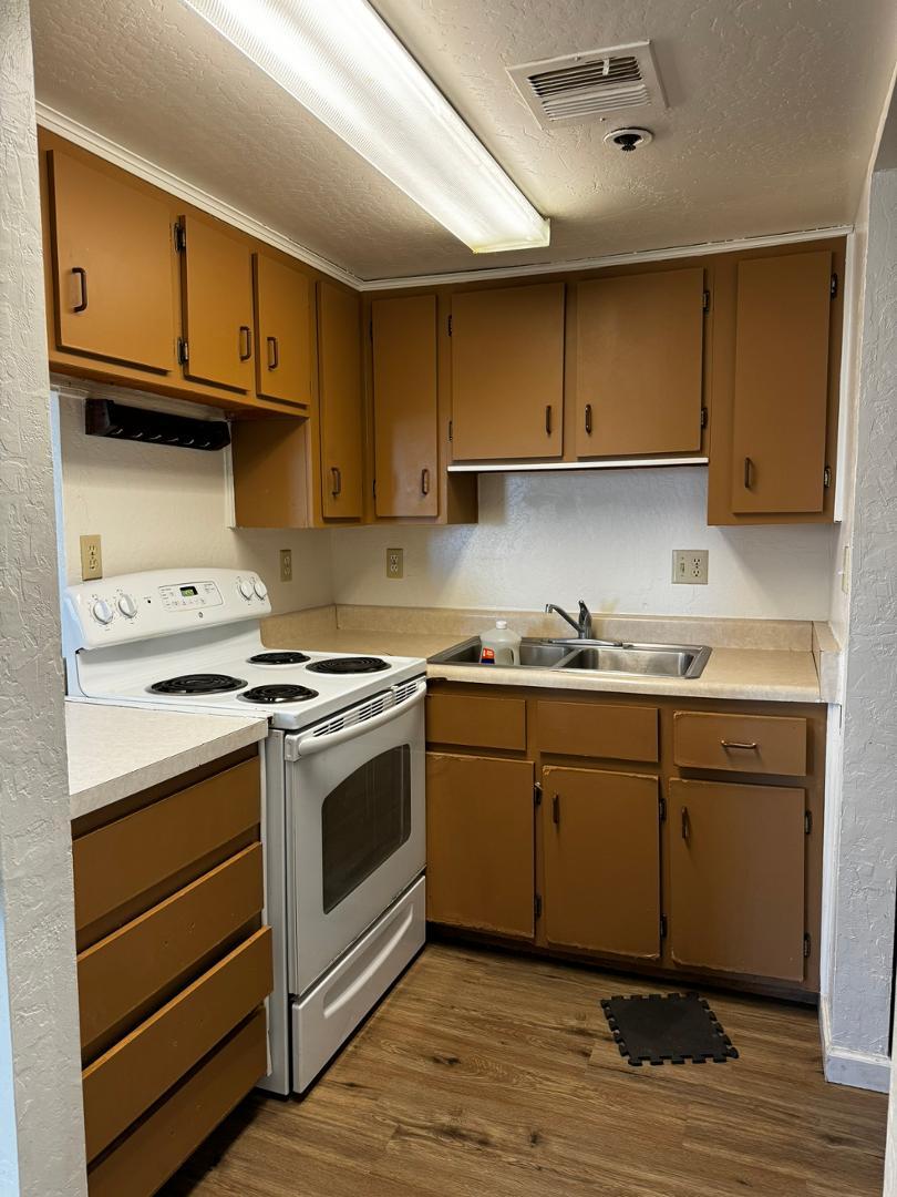 12221 W Bell Road 241