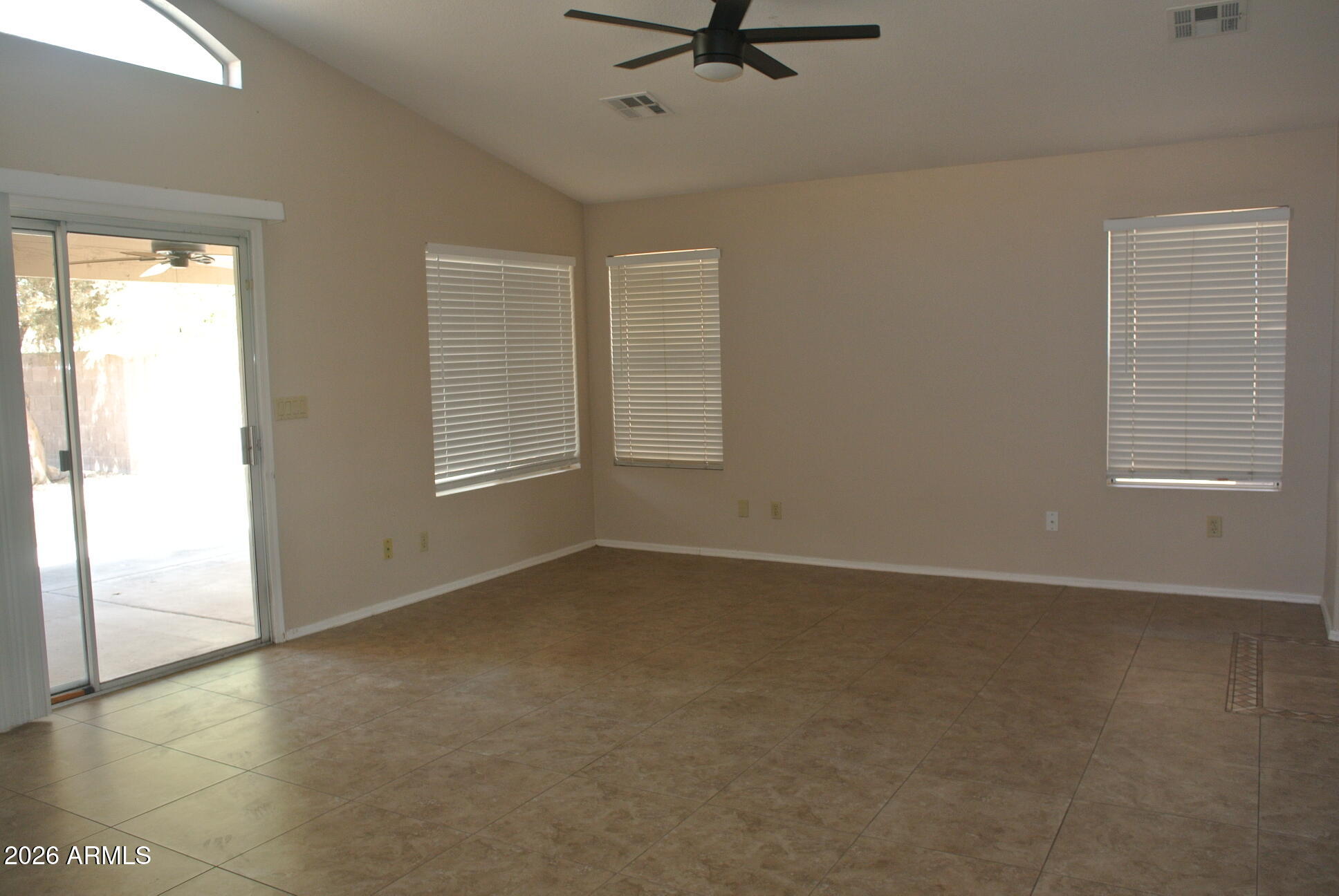 6814 W LOUISE Drive