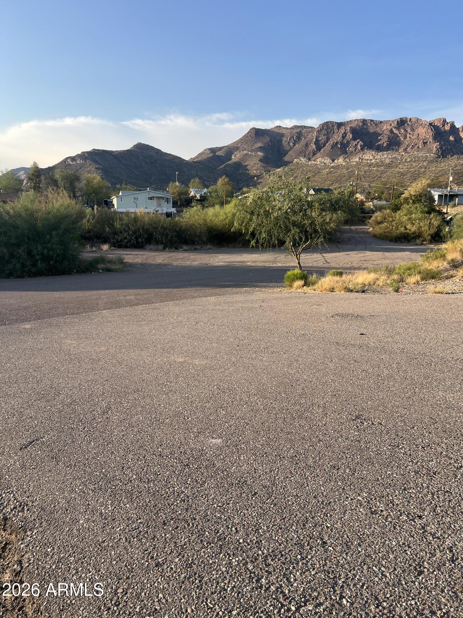 550 W US HIGHWAY 60 -- 5 & 6