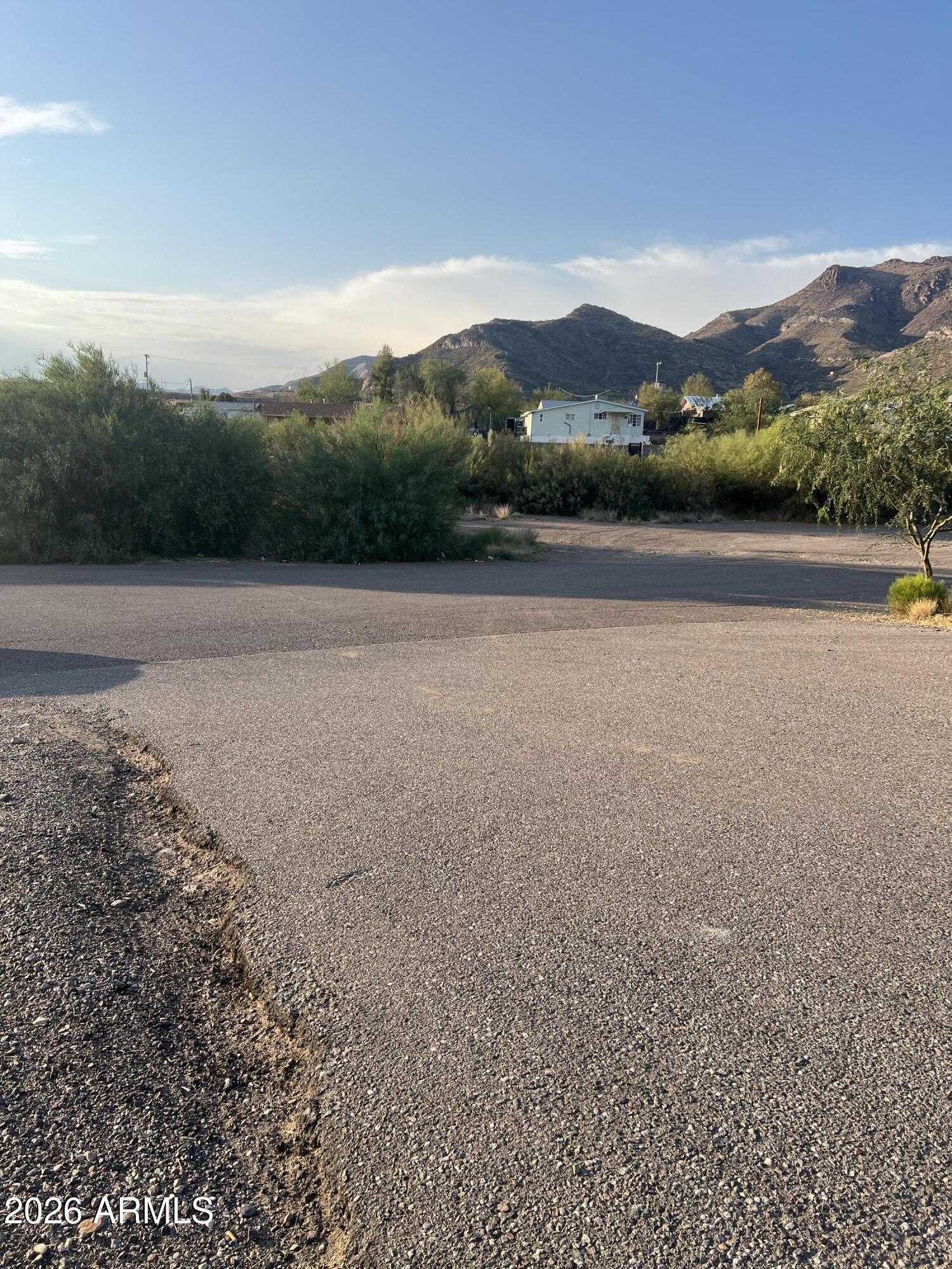 550 W US HIGHWAY 60 -- 5 & 6